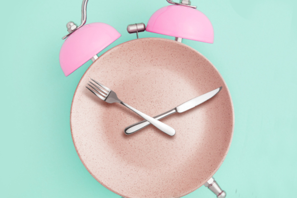 Plate with cutlery as a clock Plate with cutlery as a clock
