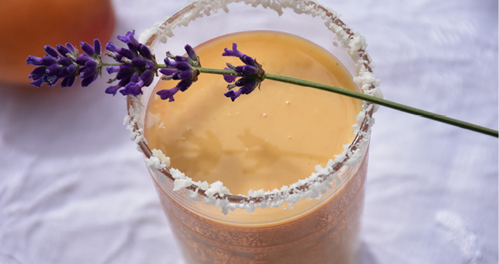 Vegan apricot-coconut lassi