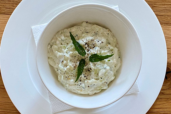 Raita with cucumber and mint